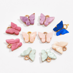 charm mariposa rosa claro